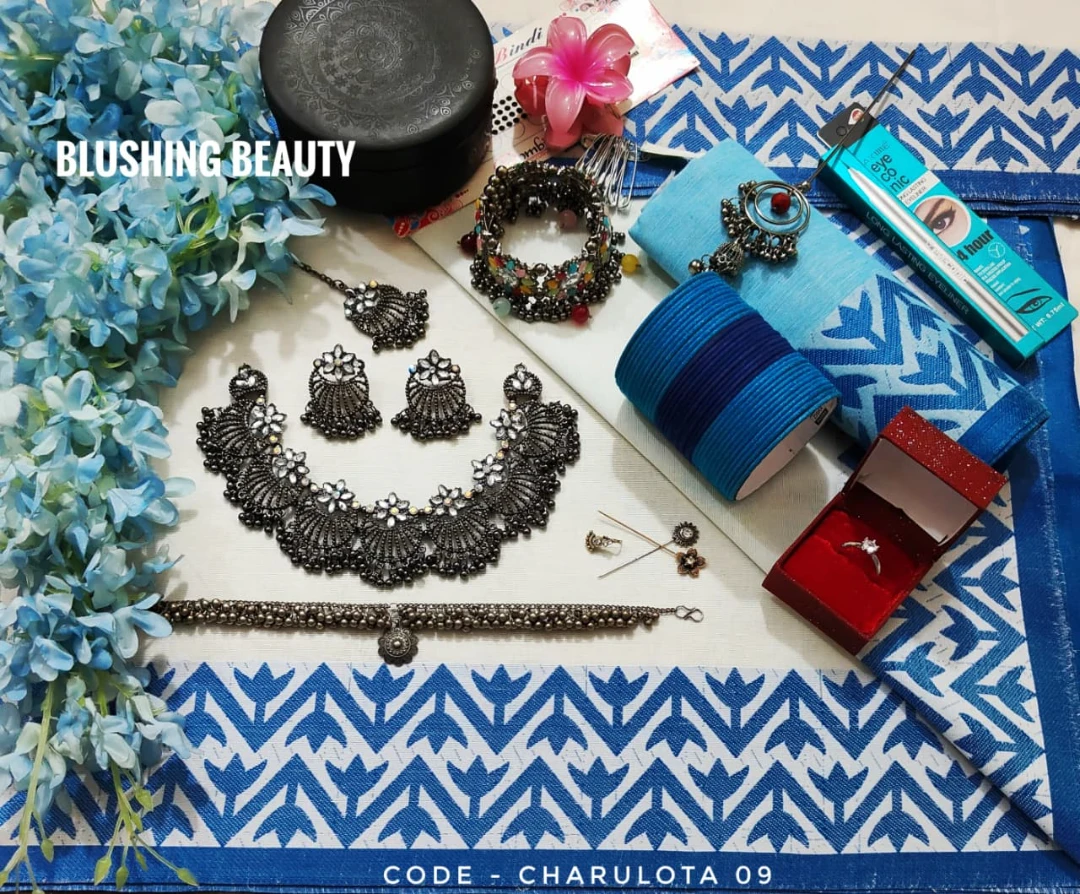 WhatsApp Image 2026-03-05 at 1.42.26 AM (1)_resized White Cotton Saree Package – Charulota 09 - Image 1